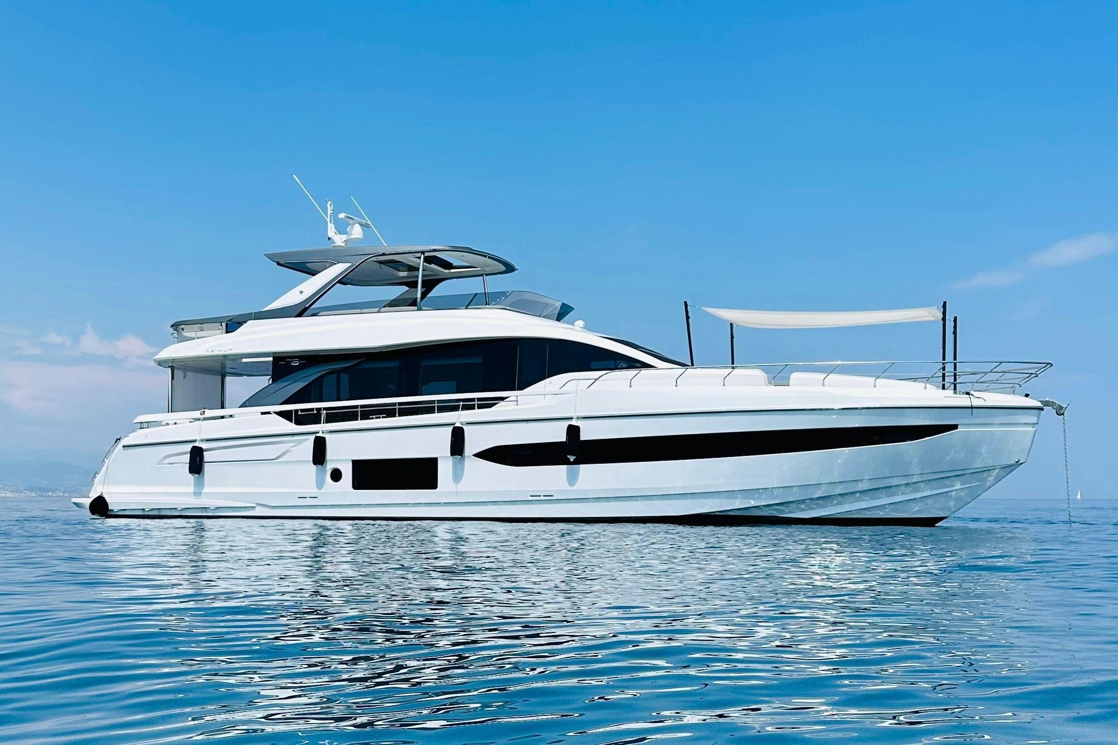 Azimut Fly 78 interior