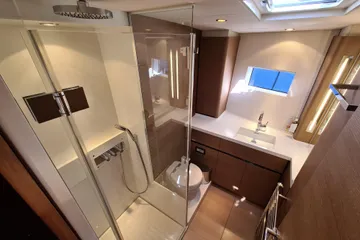 BEAUTIFUL DAY interior