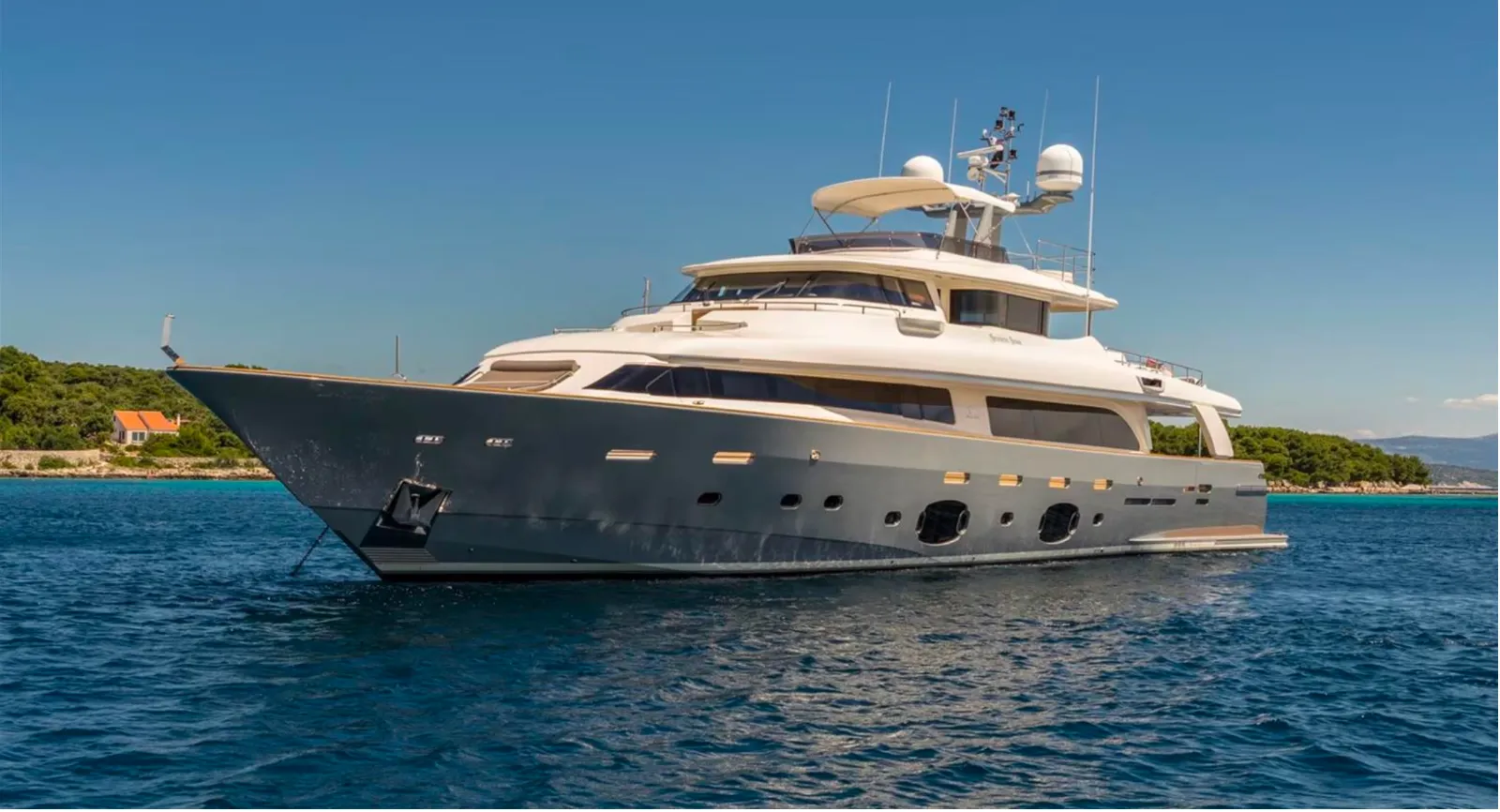 SEVENTH SENSE - 110' CUSTOM LINE NAVETA 33