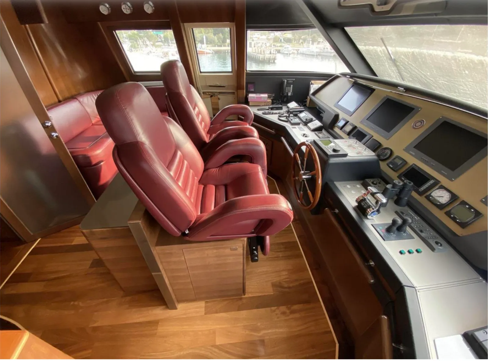 SEVENTH SENSE interior